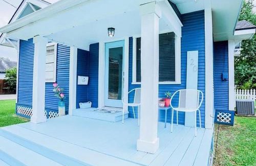 Nederland House | Soothing Blues in Peaceful 2BR 1BA Cottage