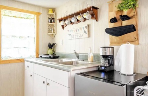 Arcadia Cabin | Soothing cabin with AC in charming Arcadia