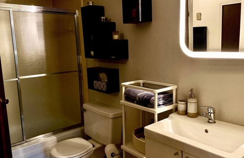 Southfield Condo | Soothing Getaway + Sauna + Queen Bed + Balcony