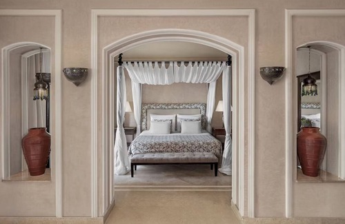 Makadi Bay Hotel | Soothing Spa Escape Steps from Makadi Beach | Luxurious Room with Outdoor Pool