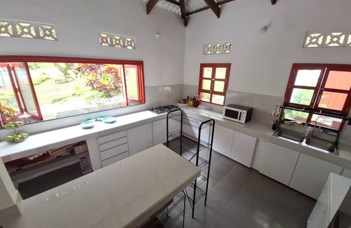 Villeta Villa | Soothing villa with WiFi in Villeta for a relaxing getaway
