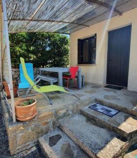 Roquebrun Apartment | Sophie