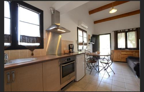 Roquebrun Apartment | Sophie