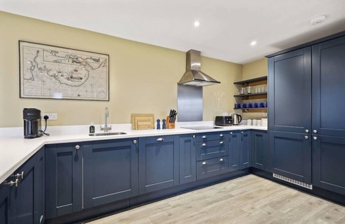 Medbourne House | Sophie's Barn - Hot Tub Packages Available