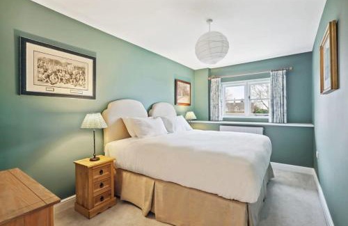 Medbourne House | Sophie's Barn - Hot Tub Packages Available