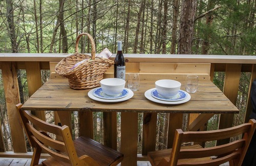 Chickamauga Cottage | Sophie's Roost Treehouse at Candlelight Forest Resort