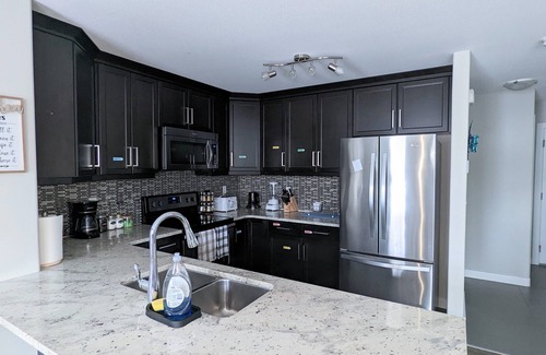 Stonebridge House | Sophie's @ Sask w/bsmnt suite - 4BR/3.5BA