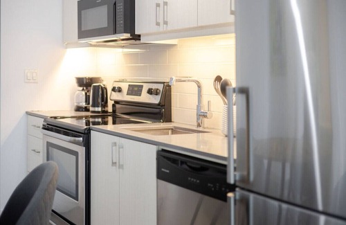 Cite Multimedia Apartment | Sophisticated 1BR Escape | Charm in Old Port