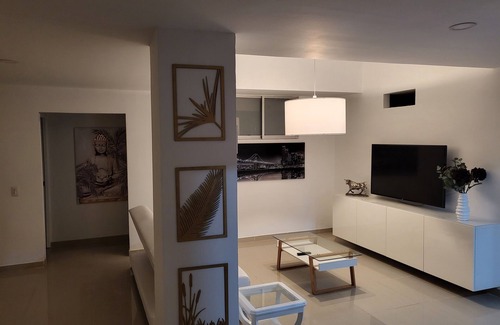 Cali Apartment | Sophisticated 3 bedroom apartment