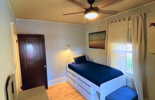 Salisbury Street House | Sophisticated 3 BR Home in the Heart of Worcester : Urban Oasis w/Hot Tub