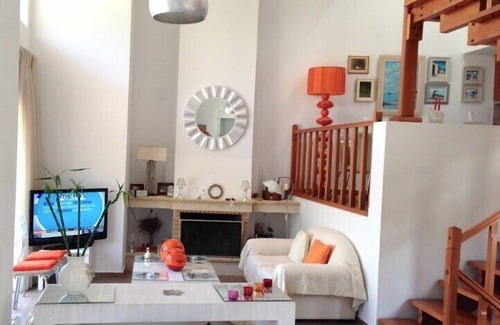 Marathon House | Sophisticated Aegean-Sea Living