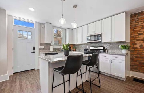 Downtown Columbus House | Sophisticated Boho Condo Walkable Columbus