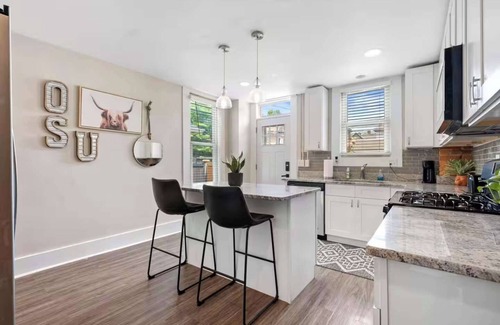 Downtown Columbus House | Sophisticated Boho Condo Walkable Columbus