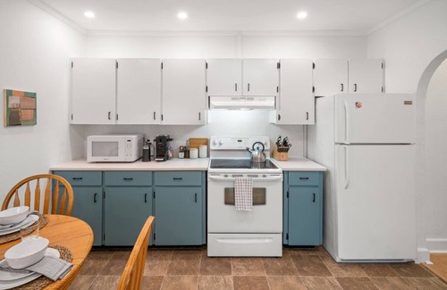 James Bay House | Sophisticated Boho Home in the heart of James Bay