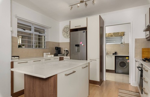 Century City Apartment | Sophisticated Century City Apartment | Pool