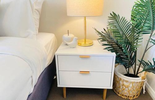 Wagga Wagga Apartment | Sophisticated City Retreat with All the Comforts
