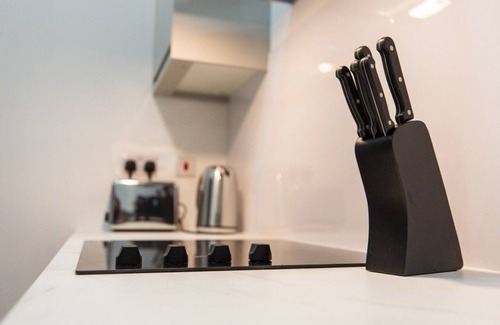 North Finchley Apartment | Sophisticated comfort in London