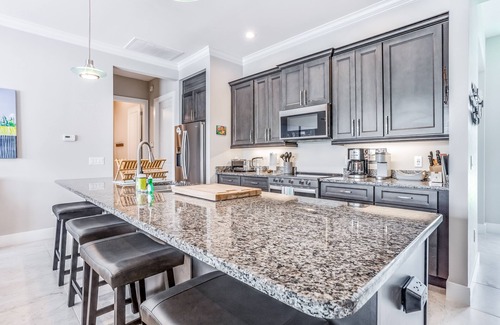 Alden Pines House | Sophisticated home with private pool & fast WiFi - walk & ferry to attractions