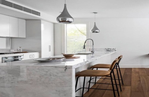 Eaglemont House | Sophisticated living in a Luxurious Complex with Opulent contemporary style