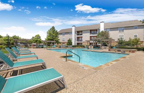 Fossil Creek Apartment | Sophisticated Stay 2BR 2BA Pool