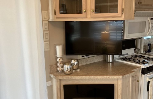 Sandbridge Cottage | Sophisticated waterfront Sandbridge cottage on Back Bay, minutes to the ocean.
