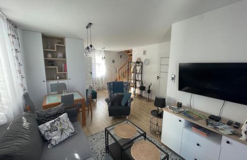 Susiec House | Sopocka Przystań - Domek Letniskowy