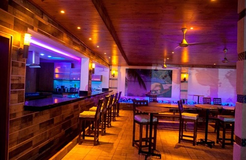Villas Ana Maria Villa | Sosua Bachelor Party 14 to 16 Bedrooms Hollywood Style Mansion