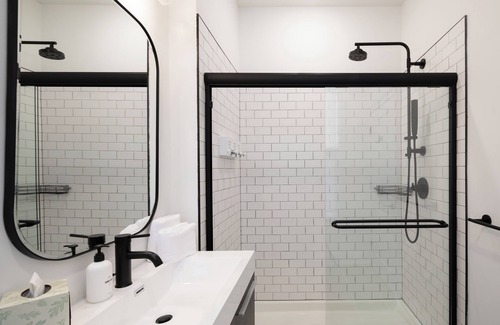 Rittenhouse Row Apartment | Sosuite | 1BR Apt w W/D, Desk Alcove