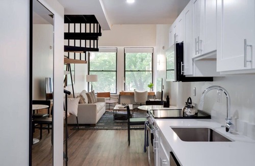 Center City East Apartment | Sosuite | 1BR Loft w Park View, W/D, Gym, Lounge