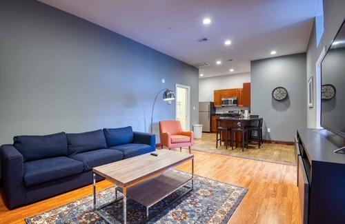 West Poplar Apartment | Sosuite | 2BR Apt w. W/D, Gym, On-Site Restaurant