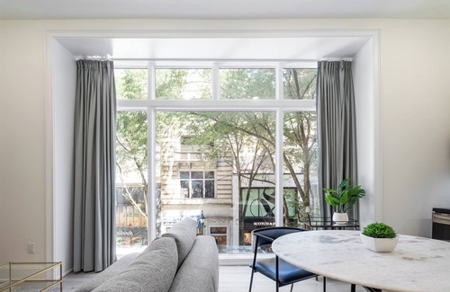 Rittenhouse Row Apartment | Sosuite | Bay Window 1BR Apt w W/D, Desk