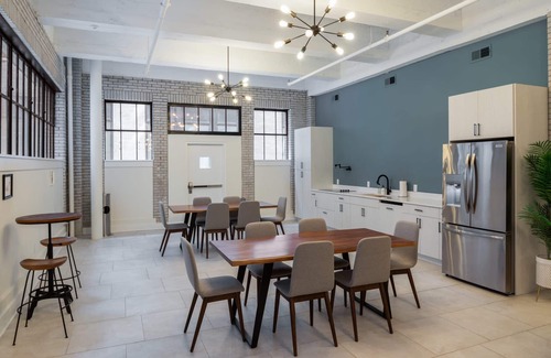 Center City East Apartment | Sosuite Micro Studio w Shared W D Gym Lounge