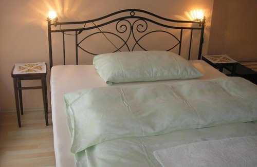 Prague 9 Boat Rental | soukromý pokoj