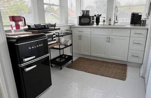 Riverside Apartment | Soul O Studio - Walkable Riverside w Bikes