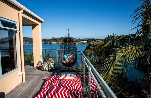 Cable Bay House | Soul Retreat - Cable Bay Holiday Home