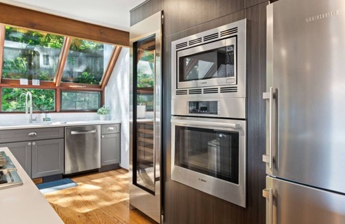 Rollingbay House | Sound & Cedar PNW Escape w/Unbeatable Views