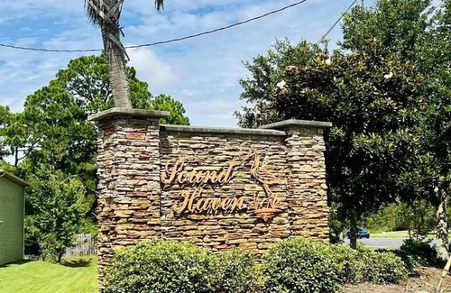 Navarre House | Sound Haven Shores