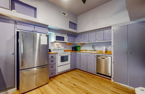 Spindrift Banks House | Sound-side home near beach with new private hot tub, streaming, decks, W/D, AC