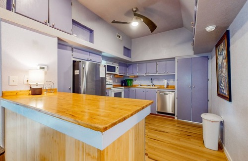 Spindrift Banks House | Sound-side home near beach with new private hot tub, streaming, decks, W/D, AC