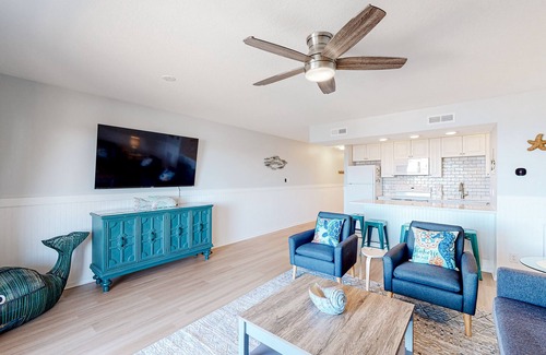 Hatteras Condo | Soundfront Gem W/Furnished Balcony, Free WiFi, & Beach Access Nearby