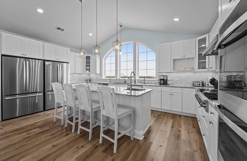 Avon House | Soundfront home, shallow water, private pool, hot tub, windsurfing access ★