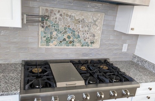 Avon House | Soundfront home, shallow water, private pool, hot tub, windsurfing access ★