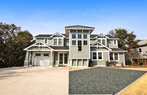 Tuckahoe House | Soundside, Private Pool, Den, Yard, Screened Porch, SH106, Turners Tide