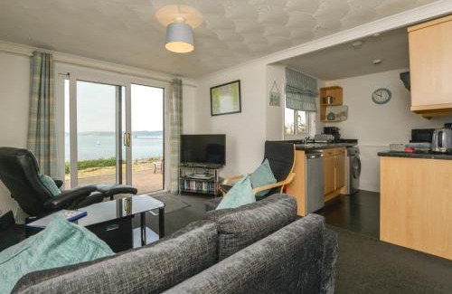 Down Thomas House | SoundView