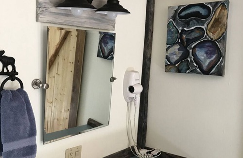 Tok Cabin | Sourdough Cabin - Private