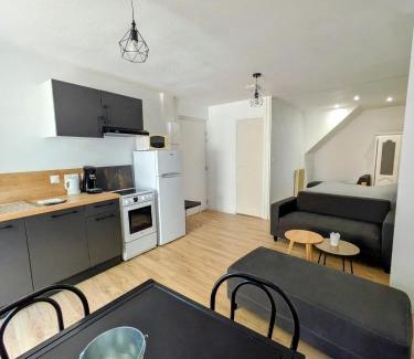 Poligny Apartment | Sous la tour
