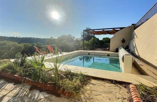 Cornillon-Confoux Villa | Sous le « Figuier »