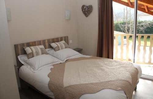 Saint-Simeon-de-Bressieux Bed & Breakfast | Sous Le Figuier
