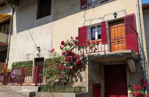 Tenay House | Sous les Etoiles du Bugey