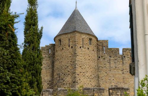 City of Carcassonne Villa | Sous les remparts la maison Pimprenelle